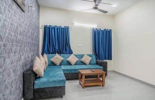 Kukatpally Housing Board Colony Apartment | Charming 2-bedroom apartment with AC, WiFi in nice Hyderabad