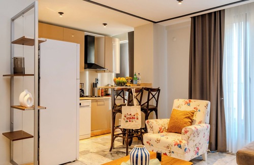 Cihangir Apartment | Charming 2-bedroom apartment with elevator in wonderful Istanbul with AC