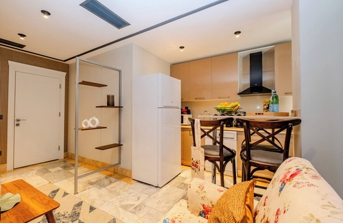 Cihangir Apartment | Charming 2-bedroom apartment with elevator in wonderful Istanbul with AC
