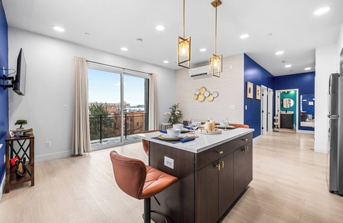 Fells Point Apartment | Charming 2-bedroom apartment with WiFi AC in Fells Point, MD