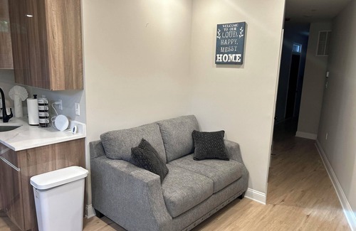 Downtown Baltimore Apartment | Charming 2-bedroom apartment in wonderful Baltimore with WiFi, AC