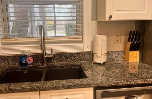 Charlotte Apartment | Charming 2-bedroom apartment in lovely Charlotte with WiFi, and work space.