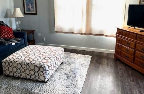 Manitowoc Apartment | Charming 2 Bedroom Apt in Manitowoc!