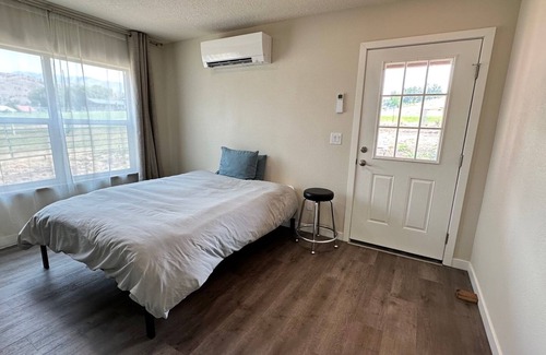 Grant County Apartment | Charming 2-bedroom apartment with WiFi, AC in amazing Dayville