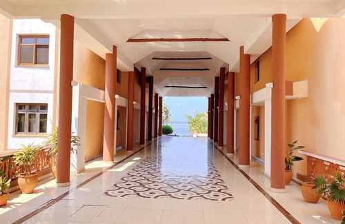 Mombasa Apartment | Charming 2-bedroom apartment with WiFi, AC in delightful Mombasa