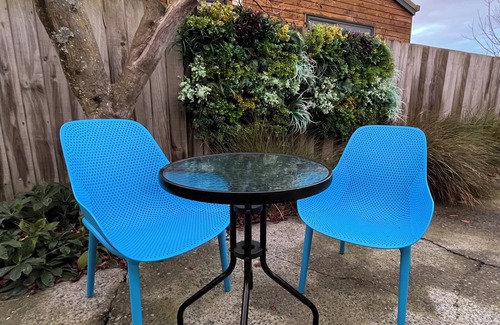 Methven Apartment | Charming 2-bedroom apartment in Methven with free WiFi