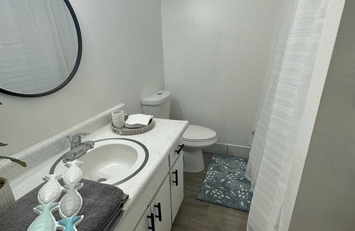 Camelback East Apartment | Charming 2-bedroom apartment in terrific Phoenix with WiFi, AC