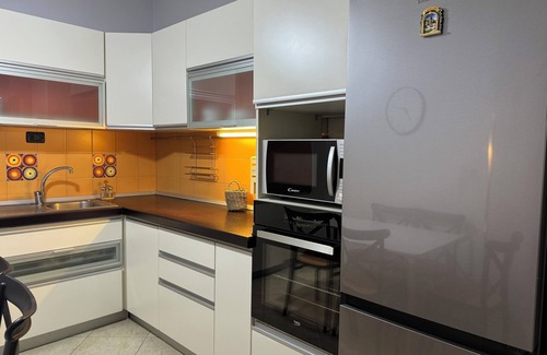 Tirana Apartment | Charming 2-bedroom apartment with WiFi, AC in fabulous Tiranë