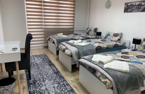 Centar Apartment | Charming 2-bedroom apartment in amazing Skopje with AC