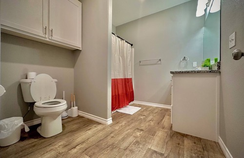 Durant Apartment | Charming 2-bedroom apartment in Durant with AC, WiFi