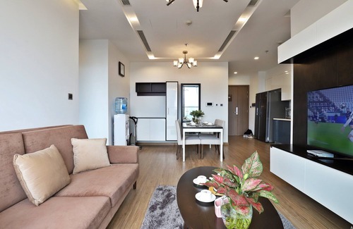 Ngoc Khanh Apartment | Charming 2 bedroom apartment in vinhomes metropolis