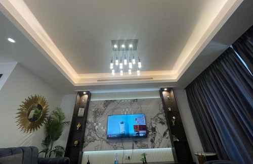 Lagos Apartment | Charming 2-bedroom apartment with WiFi, AC in [Eko Atlantic, Eko Pearl Towers]