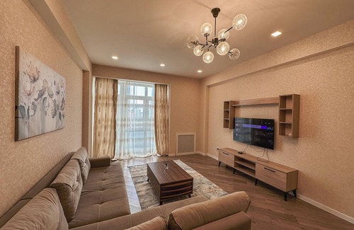 Yasamal Apartment | Charming 2-bedroom apartment in brilliant Bakı with AC, WiFi