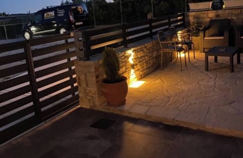 Sipiada Apartment | Charming 2-bedroom apartment in adorable Konistres with WiFi, AC