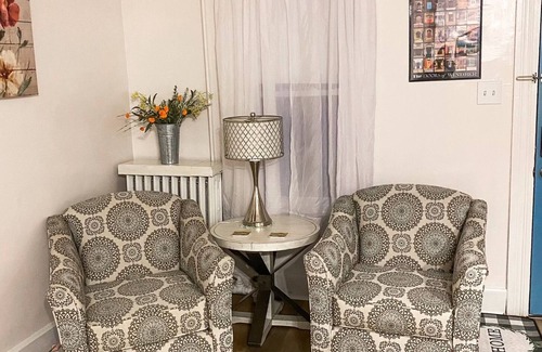 Windber Apartment | Charming 2-bedroom apt. with fully equipped kitchen, washer/dryer in Windber,