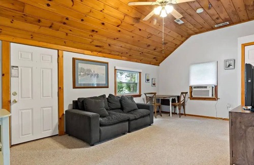 Misquamicut Cottage | Charming 2 Bedroom Beach Cottage just a short walk from the beach