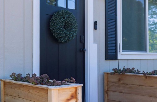 Bay City House | Charming 2-bedroom Bungalow in Bay City with Filtered Tillamook Bay Views