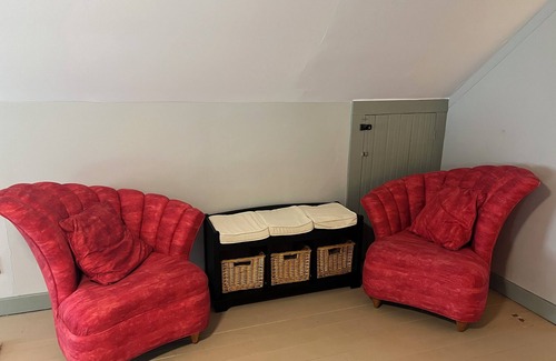 Milton House | Charming 2-bedroom bungalow with WiFi, AC in delightful Milton