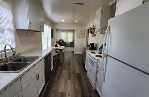 Enterprise Cottage | Charming 2-bedroom cottage with WiFi and AC in serene Enterprise