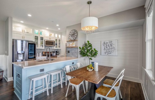Red Fish Cove Condo | Charming 2-bedroom condo on the top floor with a spectacular view of Gulf Coast
