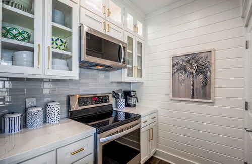 Red Fish Cove Condo | Charming 2-bedroom condo on the top floor with a spectacular view of Gulf Coast