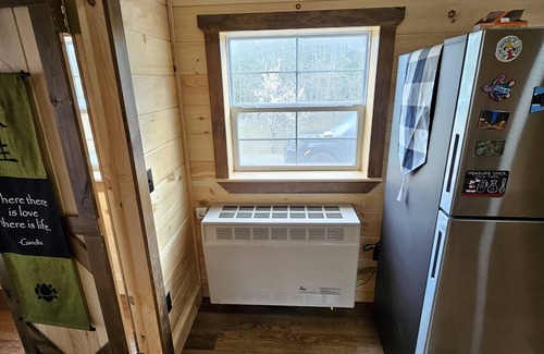 Winterport Cabin | Charming 2-bedroom cabin in delightful Winterport with WiFi, AC