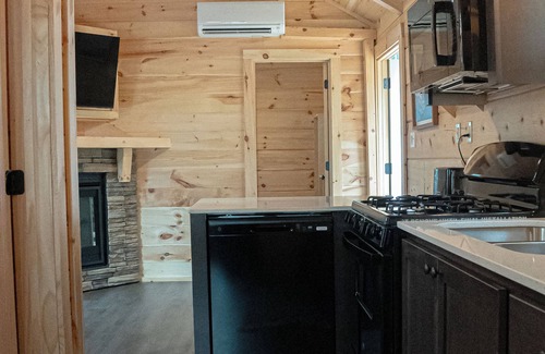 Morganton Cabin | Charming 2-bedroom cabin near Lake James and Bones Jones Restaurant/Pickleball