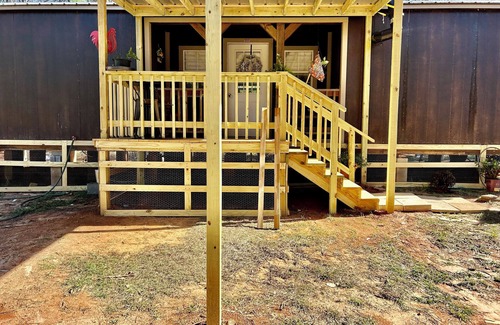 Chatawa Cabin | Charming 2-bedroom cabin with AC, WiFi in lovely Magnolia, Mississippi.