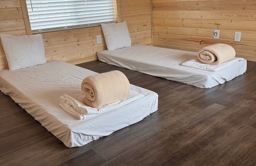 Moab South Valley Cabin | Charming 2-bedroom cabin #105 in amazing Moab with AC, WiFi