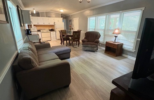 Camden House | Charming 2-bedroom cabin #10 in resort with great fishing & boating on KY Lake
