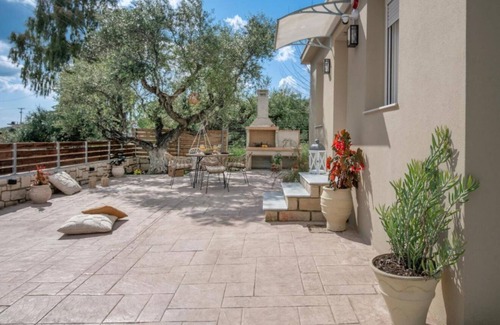 Romirion House | Charming 2-bedroom country house with WiFi, AC in Zakynthos