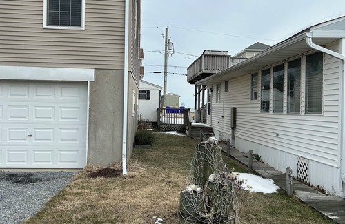 Bowers Beach Cottage | Charming 2-bedroom cottage with AC, WiFi, DE fields, restaurants, boats, beach