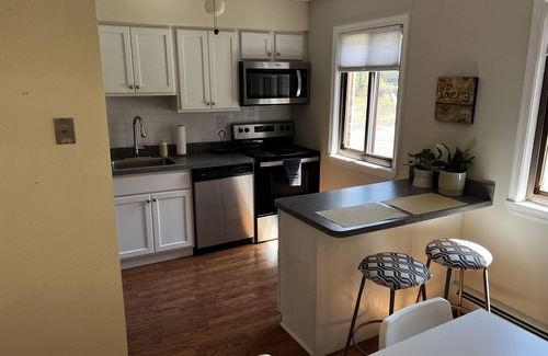 Broomall Condo | Charming 2 Bedroom Condo Convenient to 476 with Free Parking