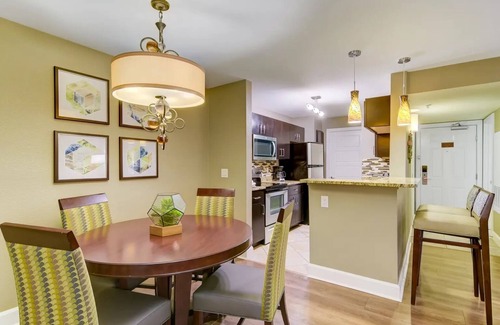 Las Vegas Condo | Charming 2-bedroom condo steps away from the Las Vegas Strip