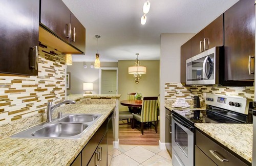 Las Vegas Condo | Charming 2-bedroom condo steps away from the Las Vegas Strip