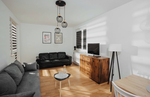 Srodmiescie Condo | Charming 2-bedroom condo with WiFi in Łódź