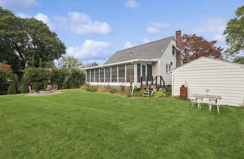 Fishkill Cottage | Charming 2-bedroom cottage in the Hudson Valley, close to Beacon