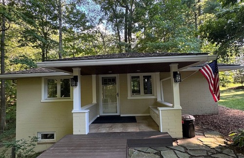 Willoughby Hills House | Charming 2-Bedroom Cottage on Scenic Property in Kirtland