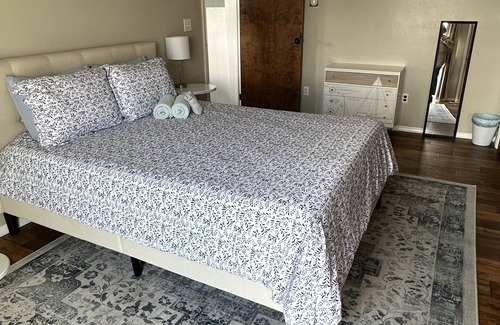 Town of Benton Cottage | Charming 2-bedroom cottage on Seneca Lake, with WiFi, AC, level beach frontage