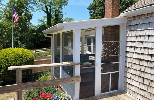 Orleans Cottage | Charming 2-bedroom cottage in wonderful Barley Neck area of Orleans with WiFi AC