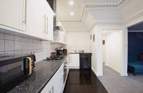 Kirriemuir Apartment | Charming 2 Bedroom Flat in the Heart of Kirriemuir