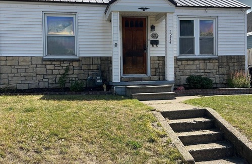 South Bend House | Charming 2-bedroom house in peaceful South Bend with AC