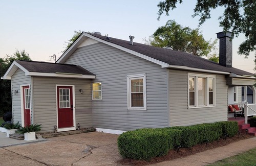 Tuscaloosa House | Charming 2-bedroom home in Tuscaloosa close to University of Alabama Campus.