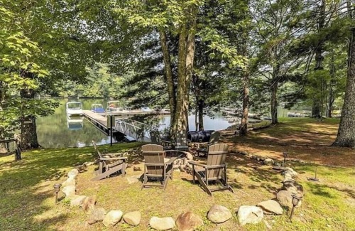 Cullowhee House | Charming 2-bedroom house in peaceful Cullowhee with AC