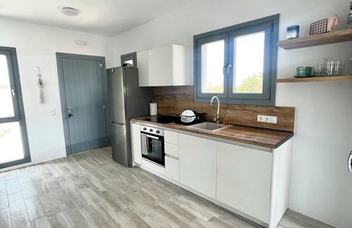 Kastraki House | Charming 2-bedroom house with AC and WiFi in welcoming Kastraki