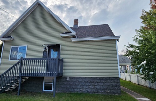 Escanaba House | Charming 2-bedroom house with WiFi, AC in cool Escanabann