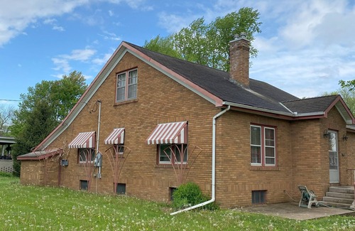 Fairbury House | Charming 2-bedroom house with WiFi, AC in fabulous Fairbury