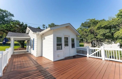 Clemson House | Charming 2-bedroom house in Clemson 4mi. from Death Valley and 1mi. from Mac's