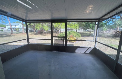 LaBelle House | Charming 2-bedroom house in tranquil LaBelle with WiFi, AC