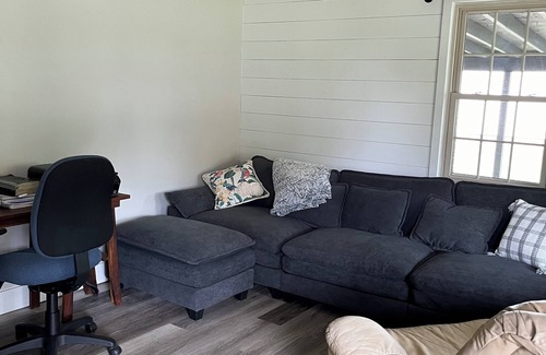 Ava House | Charming 2-bedroom house in Ava with WiFi and AC